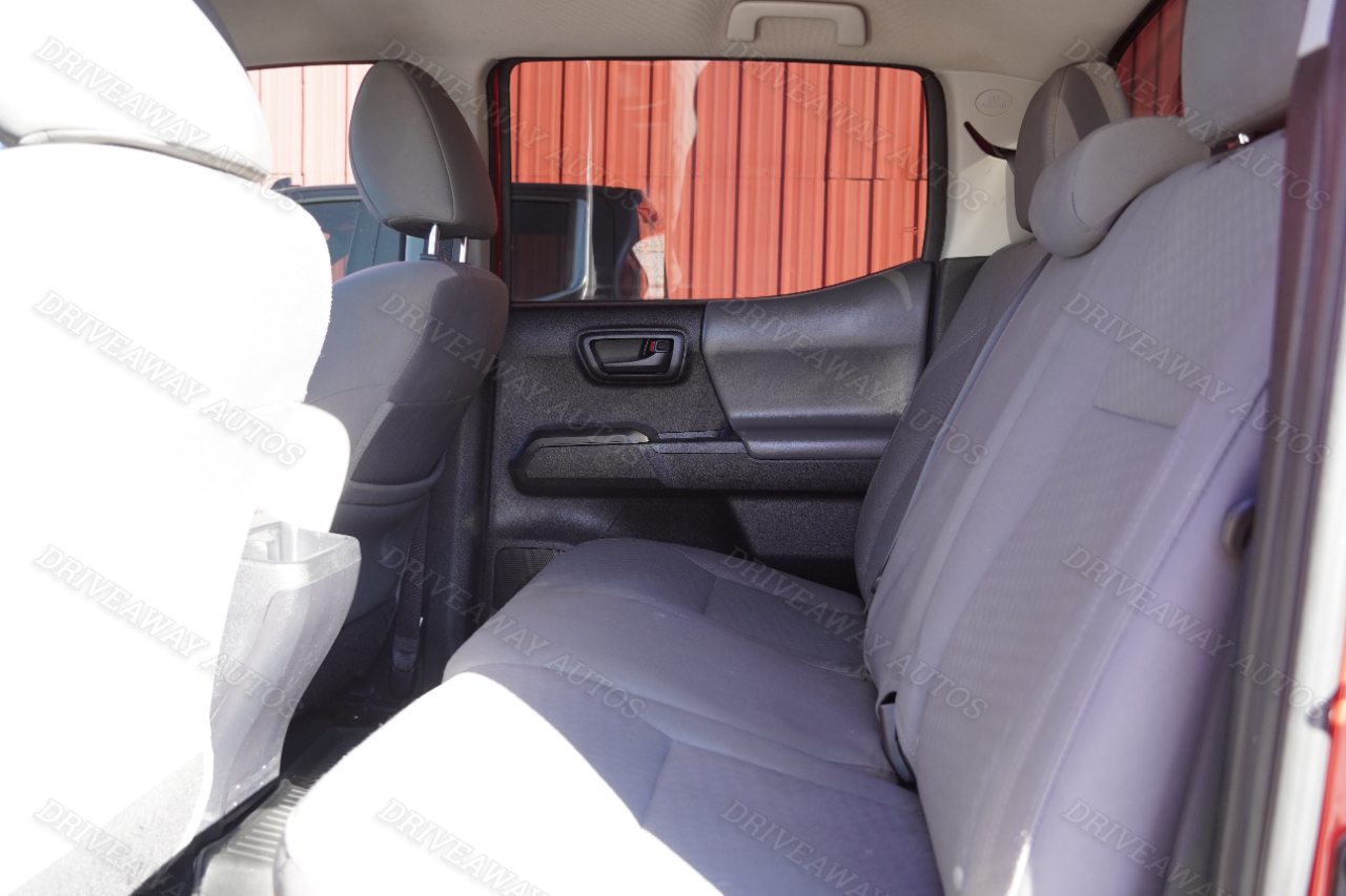 Toyota Tacoma 2WD SR5 Double Cab 5' Bed I4 AT (Natl) 2021