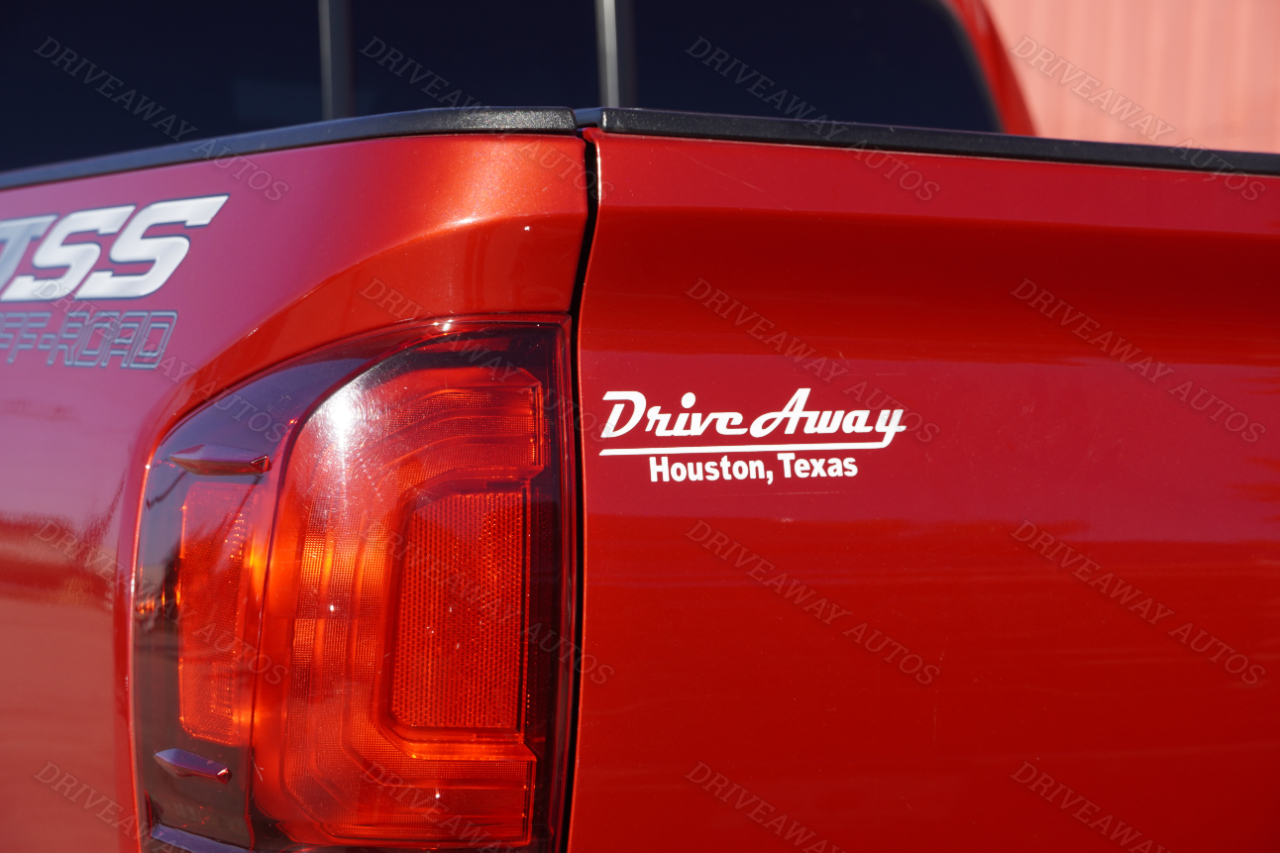 Toyota Tacoma 2WD SR5 Double Cab 5' Bed I4 AT (Natl) 2021