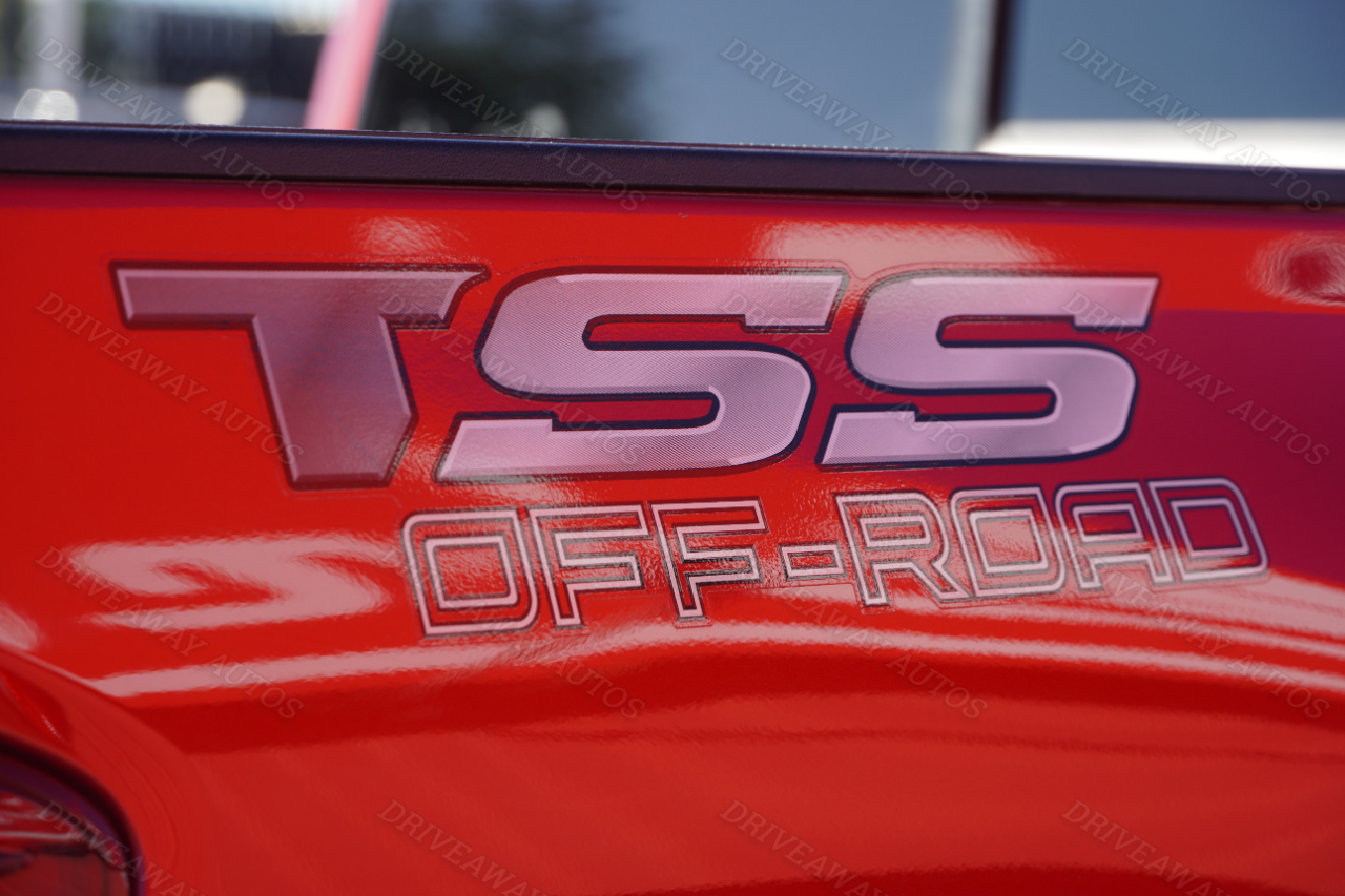 Toyota Tacoma 2WD SR5 Double Cab 5' Bed I4 AT (Natl) 2021