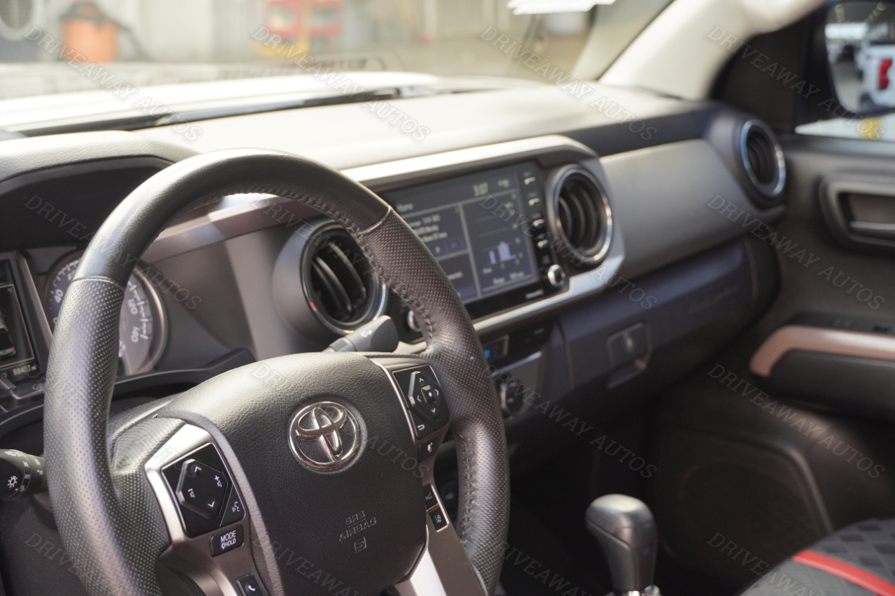 Toyota Tacoma 2WD TRD Off Road Double Cab 5' Bed V6 AT (Natl) 2021