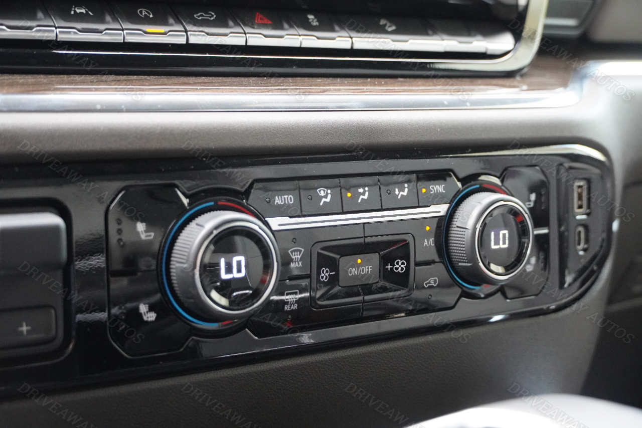 Chevrolet Silverado 1500 4WD Crew Cab 147" LT w/1LT 2023