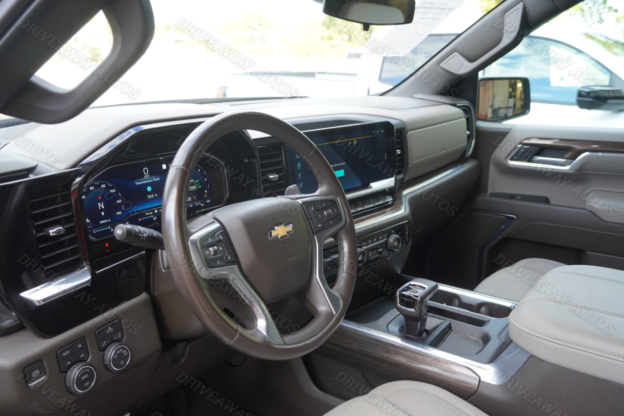 Chevrolet Silverado 1500 4WD Crew Cab 147" LT w/1LT 2023