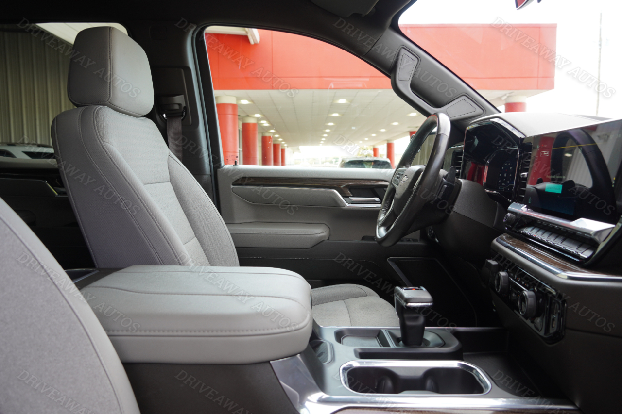 Chevrolet Silverado 1500 4WD Crew Cab 147" LT w/1LT 2023