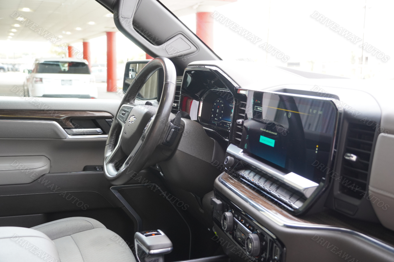 Chevrolet Silverado 1500 4WD Crew Cab 147" LT w/1LT 2023