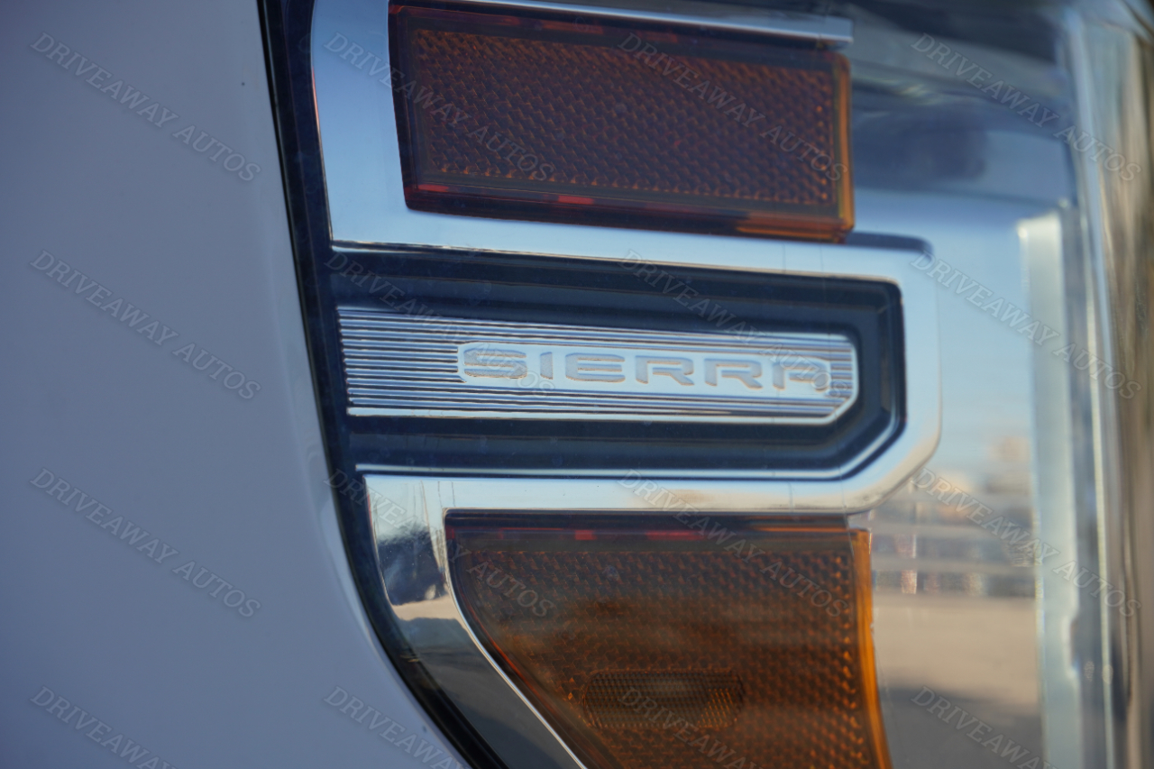 GMC Sierra 1500 4WD Crew Cab 147" SLT 2021