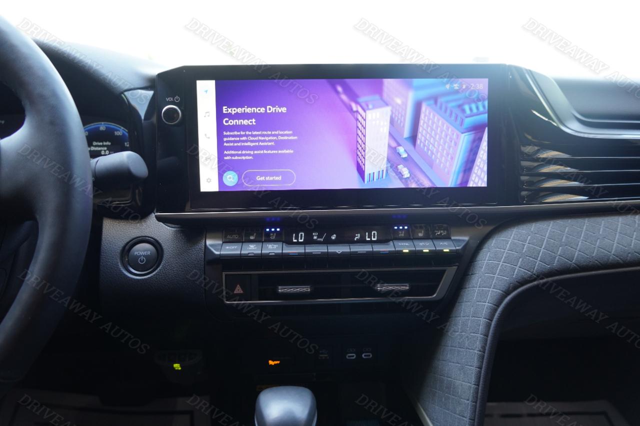 Toyota Camry XLE (Natl) 2025