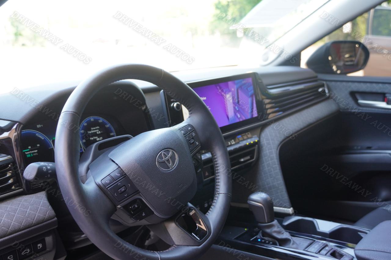 Toyota Camry XLE (Natl) 2025