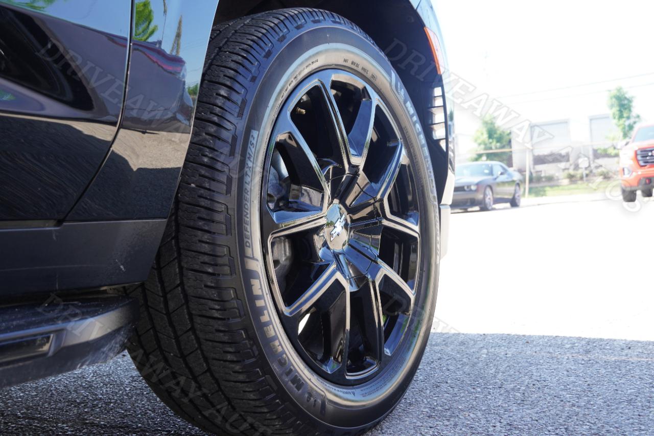 Chevrolet Tahoe 4WD 4dr RST 2022