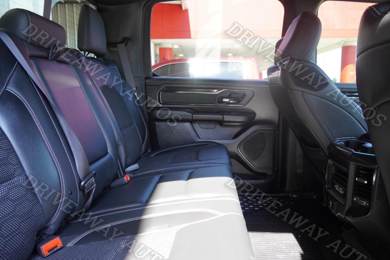 RAM 1500 Big Horn 4x4 Crew Cab 6'4" Box 2021