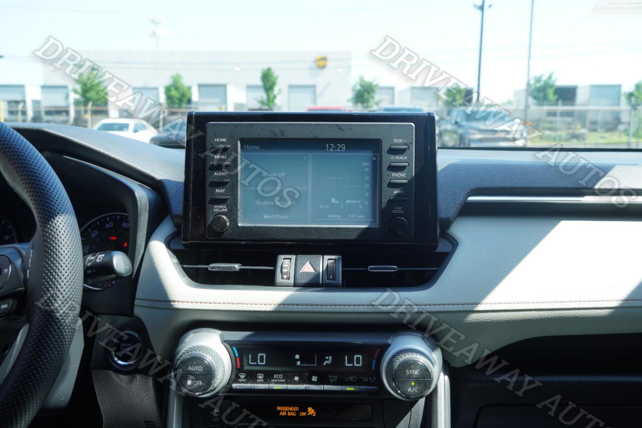 Toyota RAV4 XLE Premium FWD (Natl) 2019