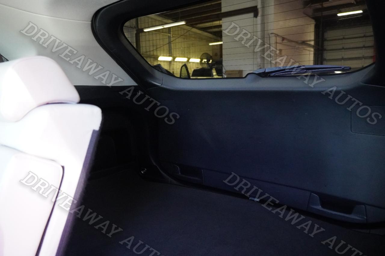 Toyota RAV4 XLE Premium FWD (Natl) 2019
