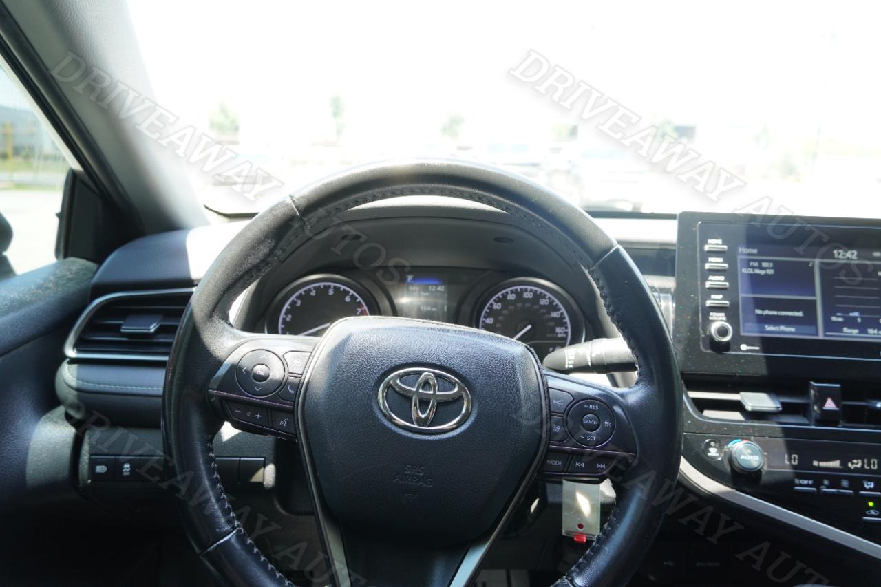 Toyota Camry SE Auto (Natl) 2022