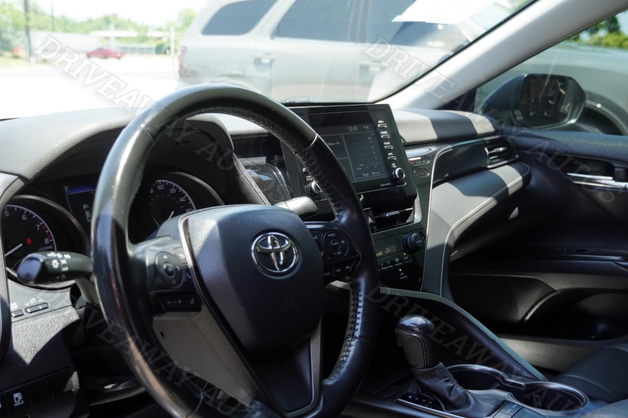 Toyota Camry SE Auto (Natl) 2022