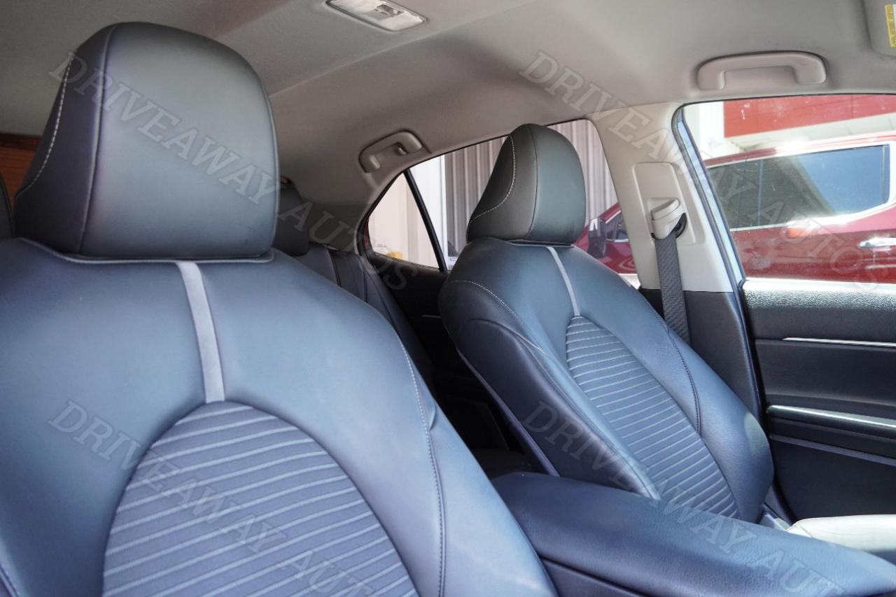 Toyota Camry SE Auto (Natl) 2022