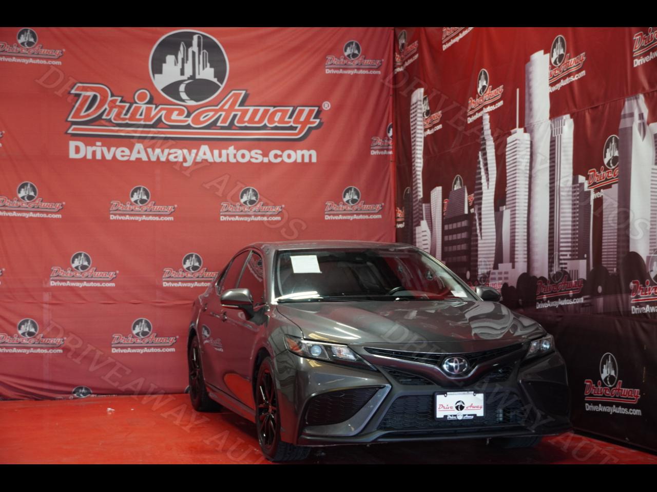 2022 Toyota Camry SE Auto (Natl)