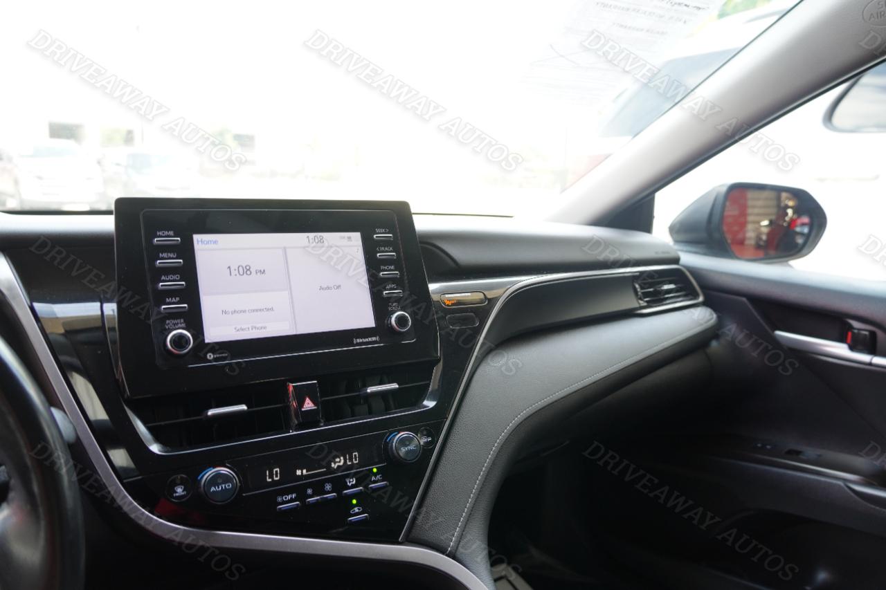 Toyota Camry Hybrid SE Nightshade CVT (Natl) 2023