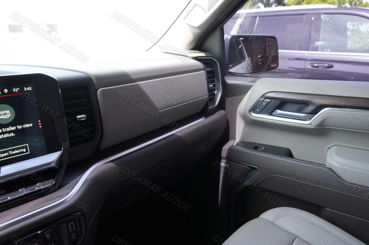 GMC Sierra 1500 2WD Crew Cab 147" SLT 2025
