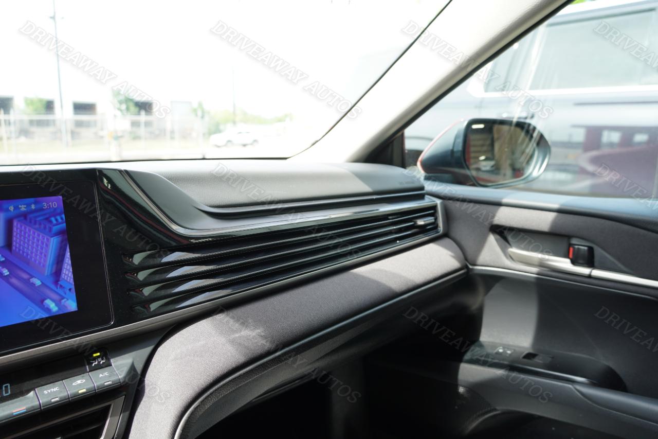 Toyota Camry XLE (Natl) 2025