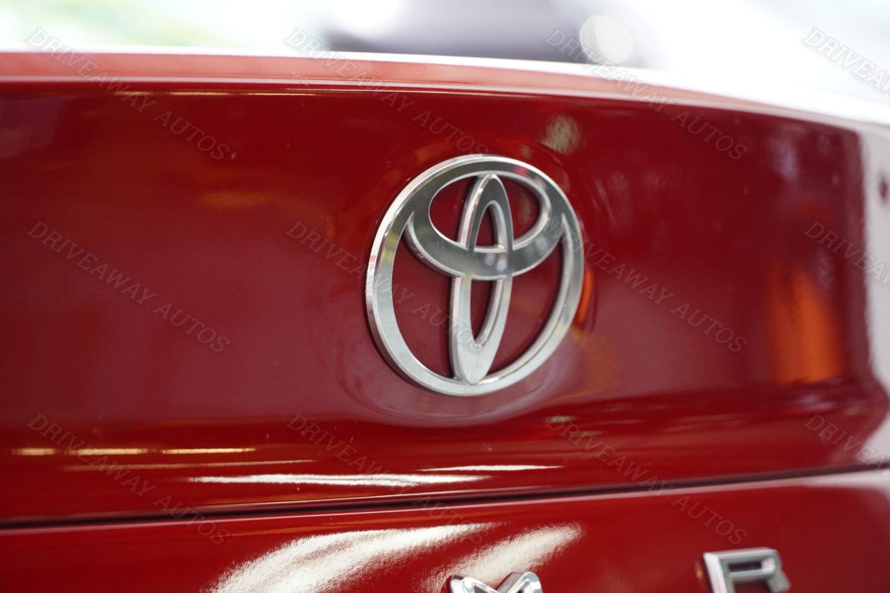 Toyota Camry XLE (Natl) 2025