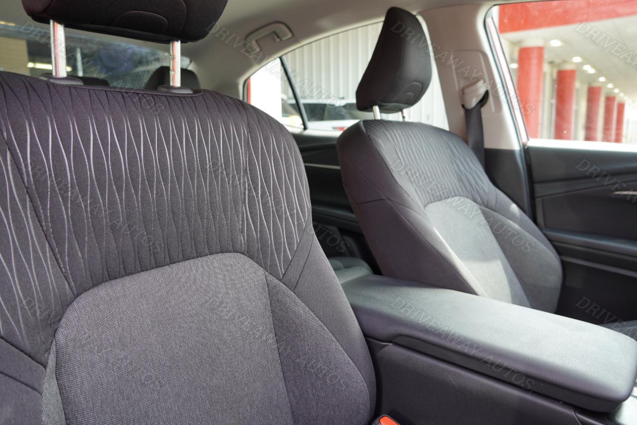 Toyota Camry XLE (Natl) 2025