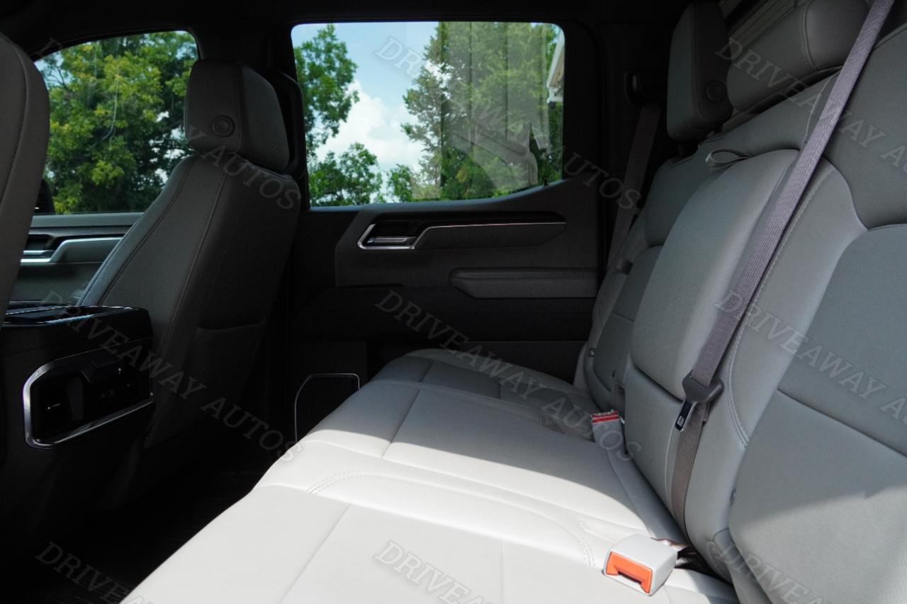 GMC Sierra 1500 4WD Crew Cab 147" SLT 2023
