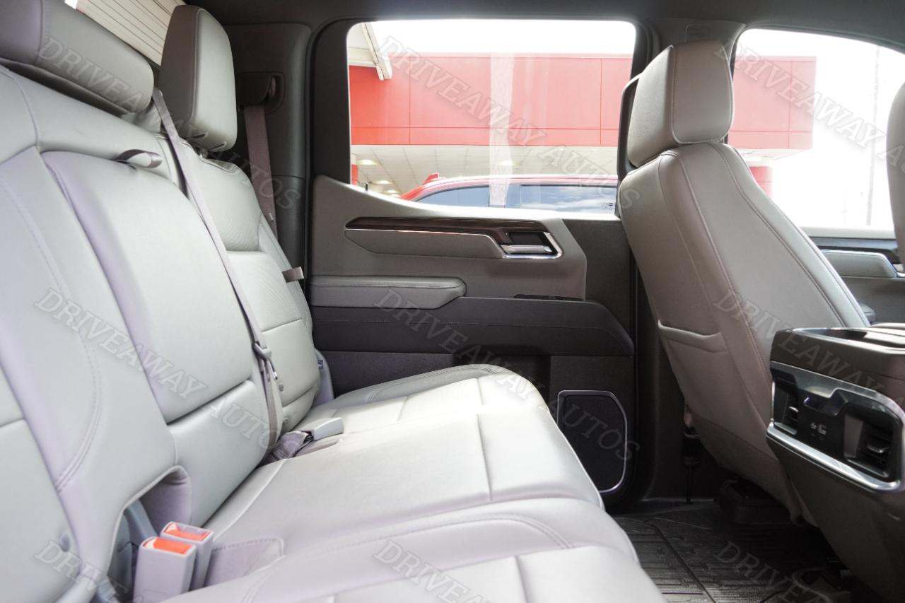 GMC Sierra 1500 4WD Crew Cab 147" SLT 2023