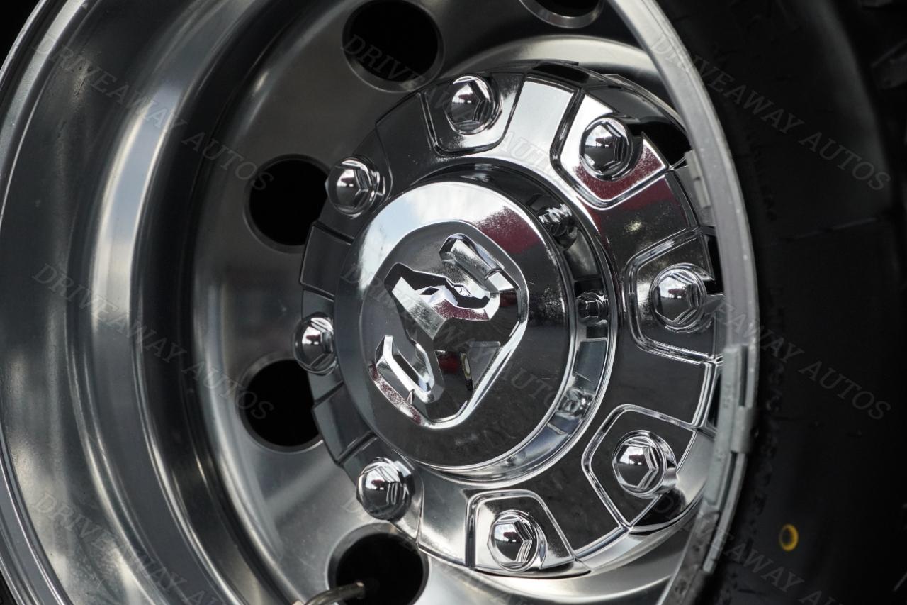 RAM 3500 Laramie 4x4 Crew Cab 8' Box 2024