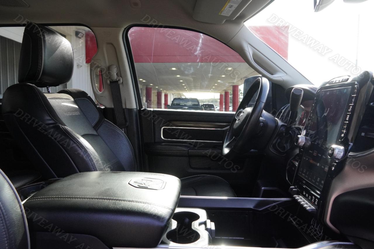 RAM 3500 Laramie 4x4 Crew Cab 8' Box 2024