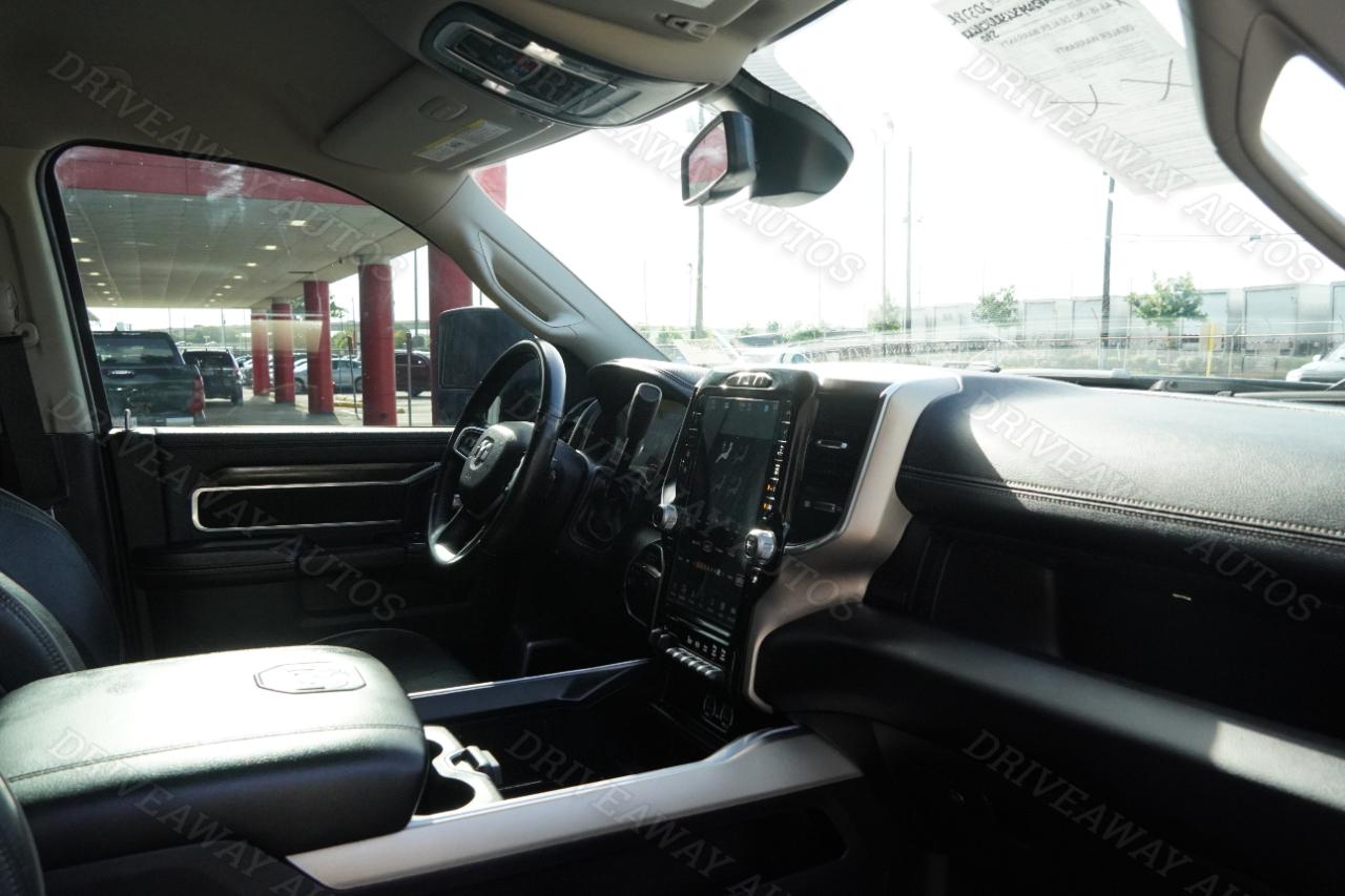 RAM 3500 Laramie 4x4 Crew Cab 8' Box 2024