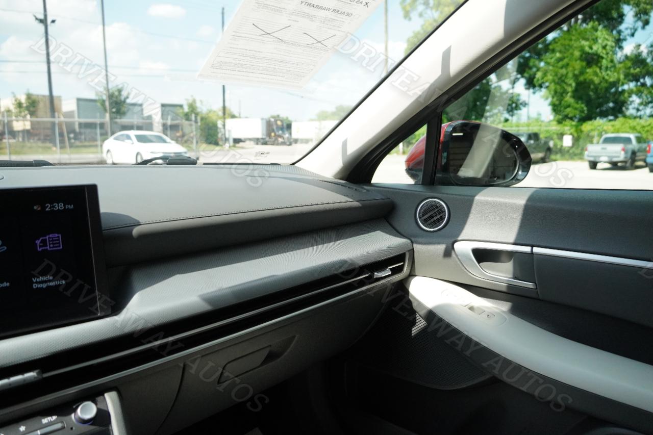 Hyundai Sonata SEL FWD 2025