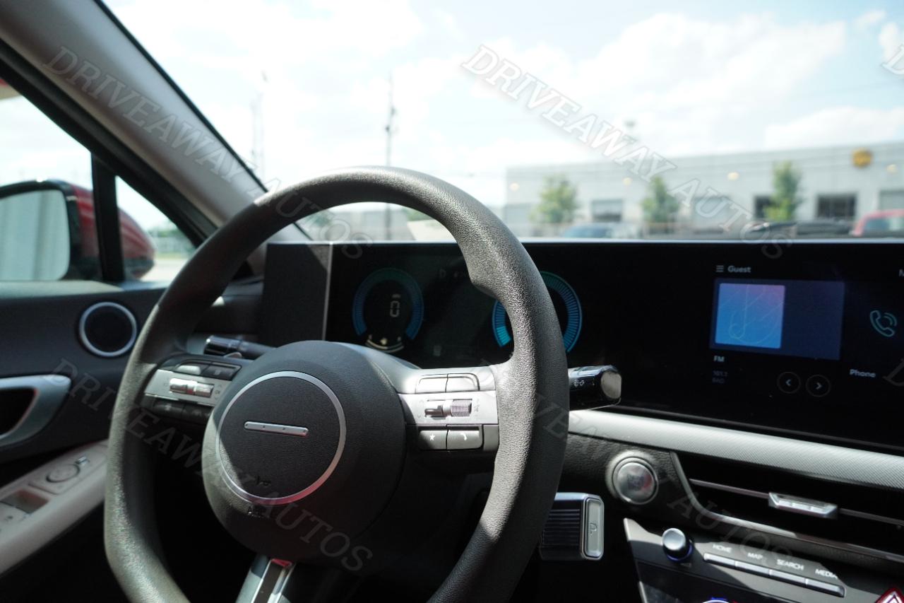 Hyundai Sonata SEL FWD 2025