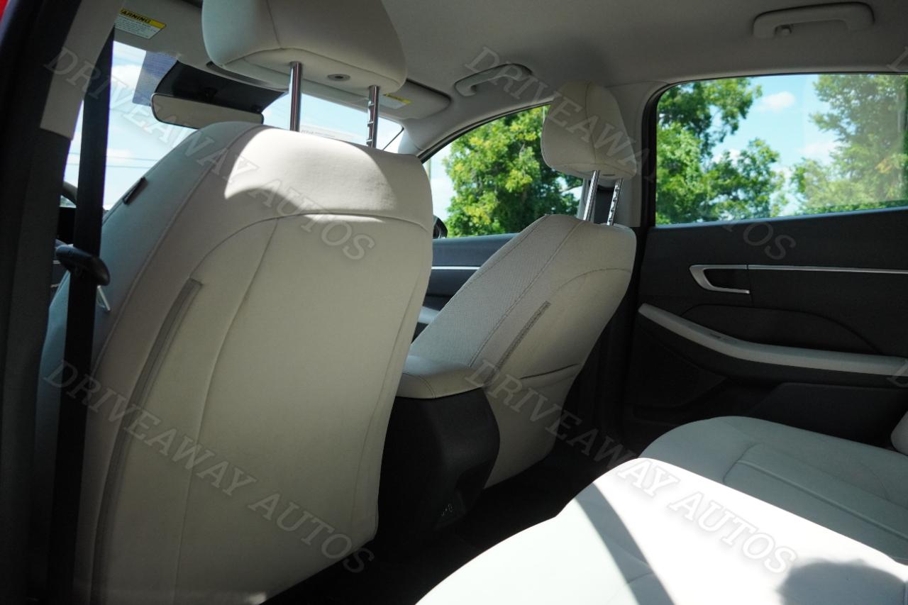 Hyundai Sonata SEL FWD 2025