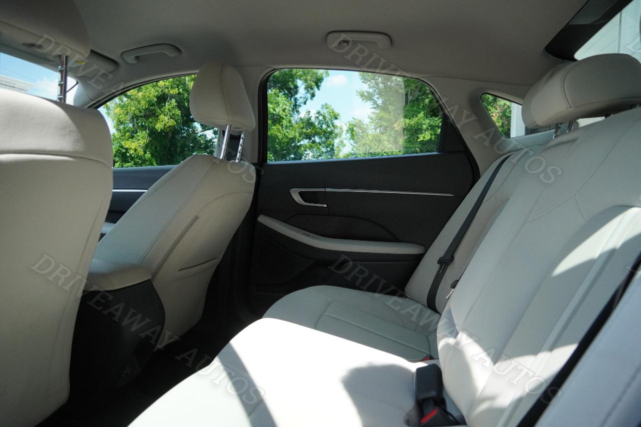 Hyundai Sonata SEL FWD 2025