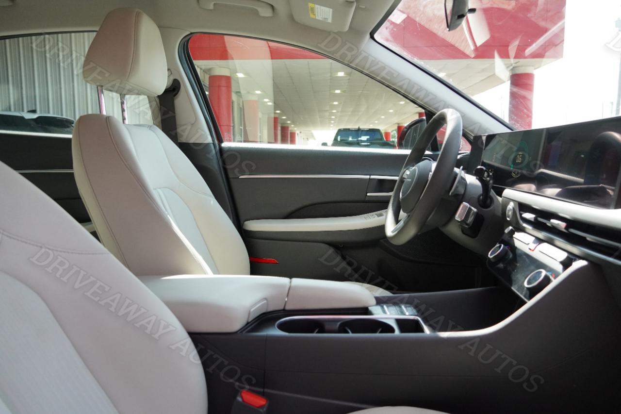 Hyundai Sonata SEL FWD 2025