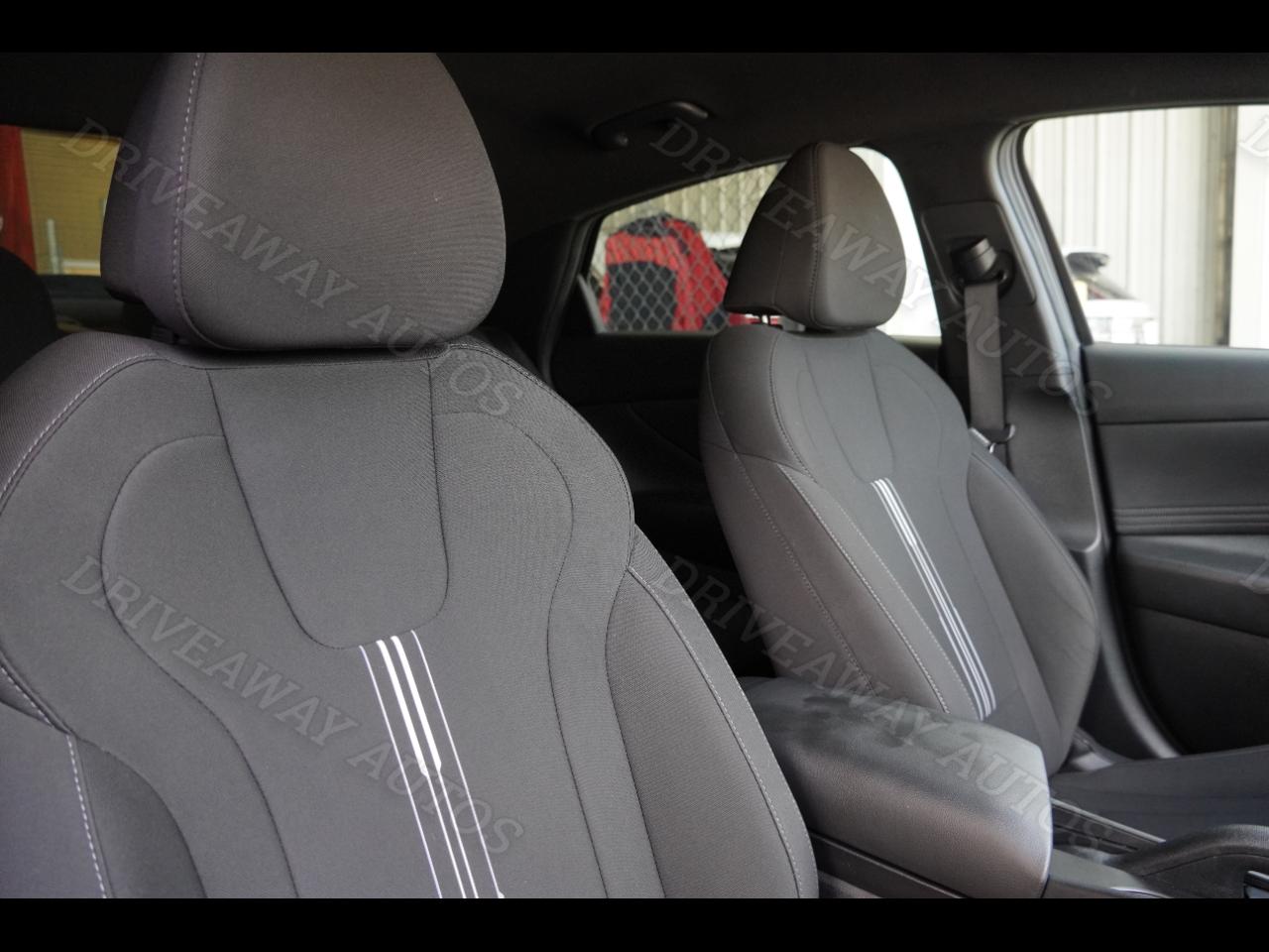 2025 Hyundai Elantra SEL Sport IVT