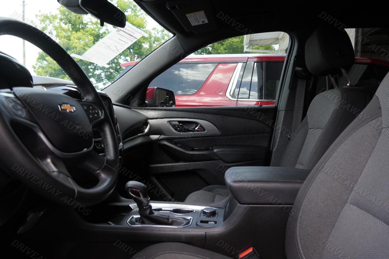 Chevrolet Traverse FWD 4dr LT Cloth w/1LT 2023