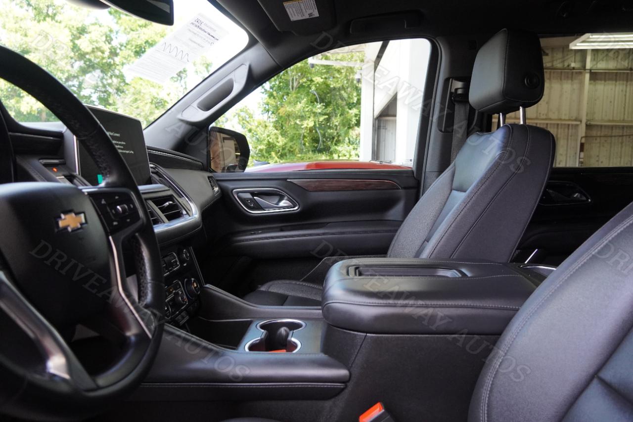 Chevrolet Suburban 4WD 4dr LT 2023