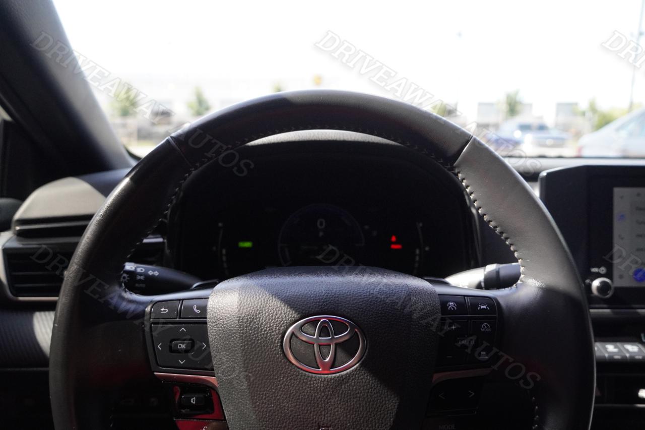 Toyota Camry XLE (Natl) 2025