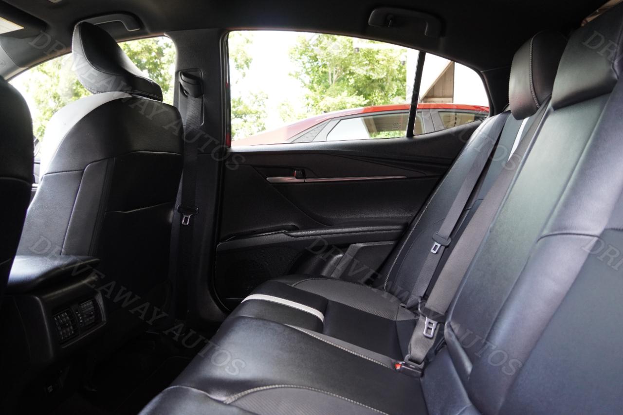 Toyota Camry XLE (Natl) 2025