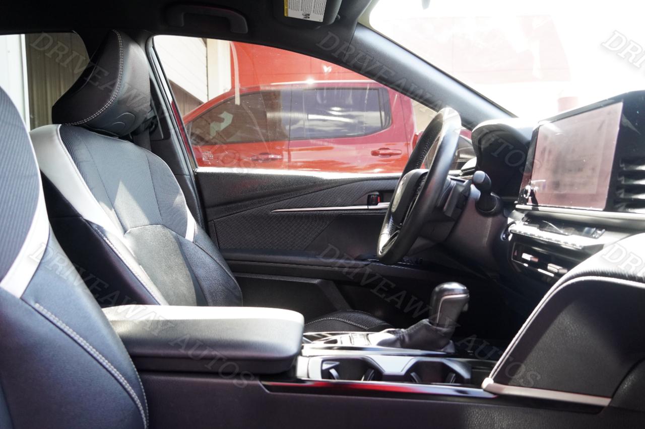 Toyota Camry XLE (Natl) 2025