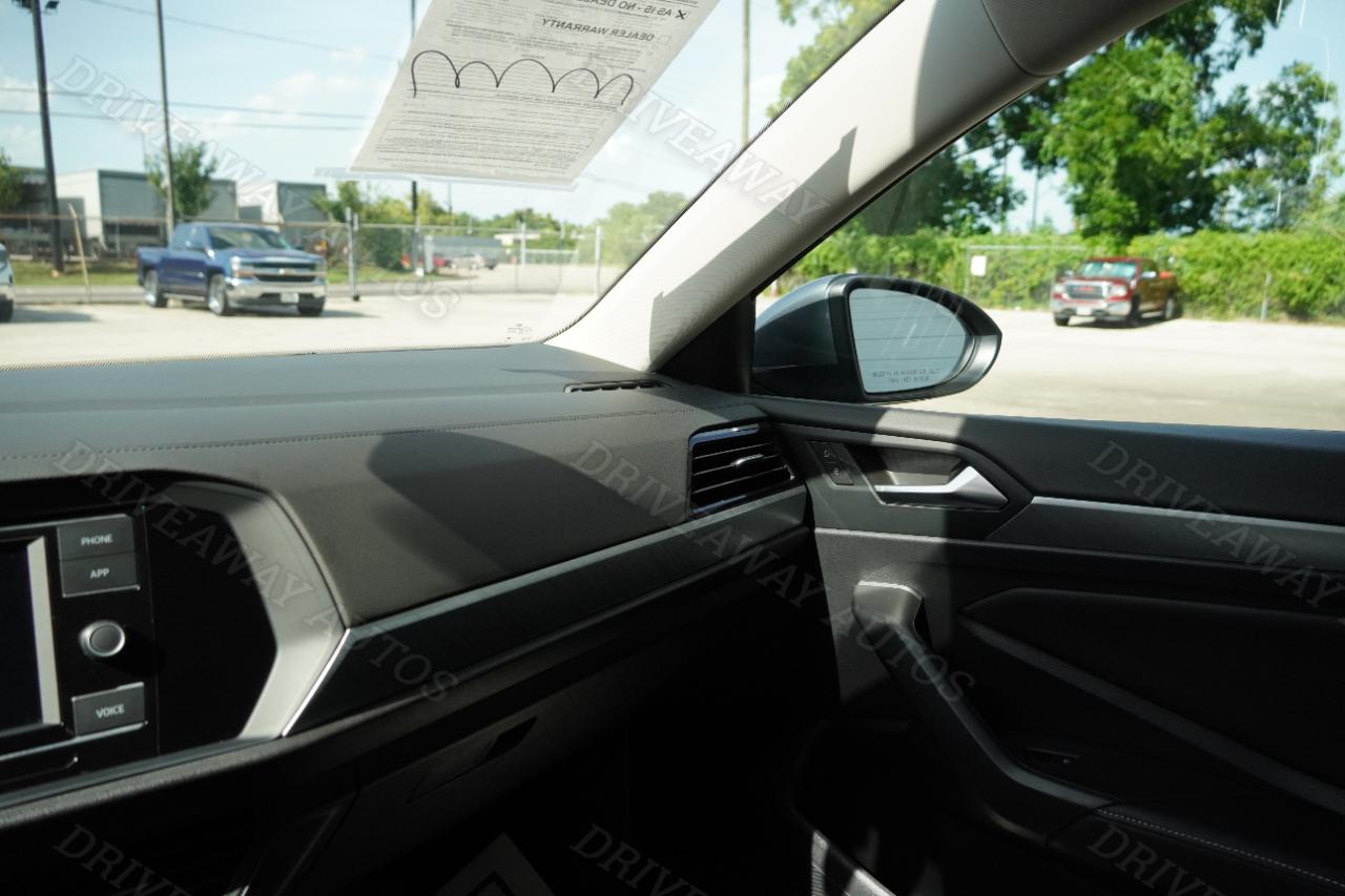 Volkswagen Jetta SE Auto 2023