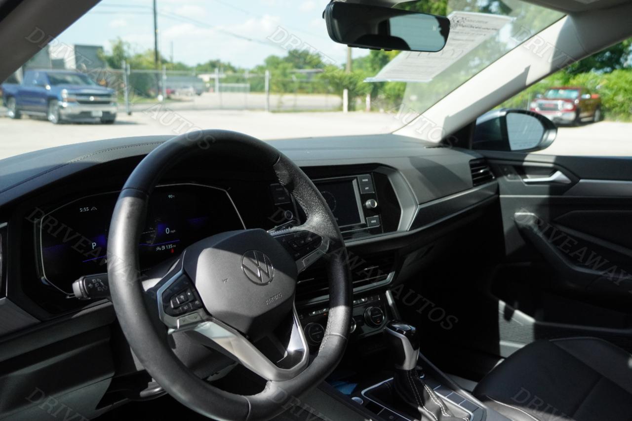 Volkswagen Jetta SE Auto 2023