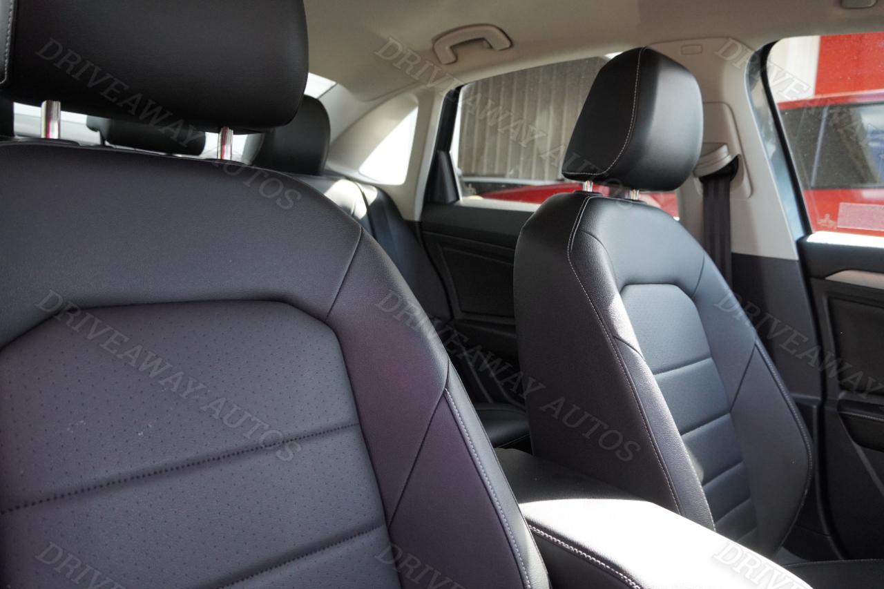 Volkswagen Jetta SE Auto 2023