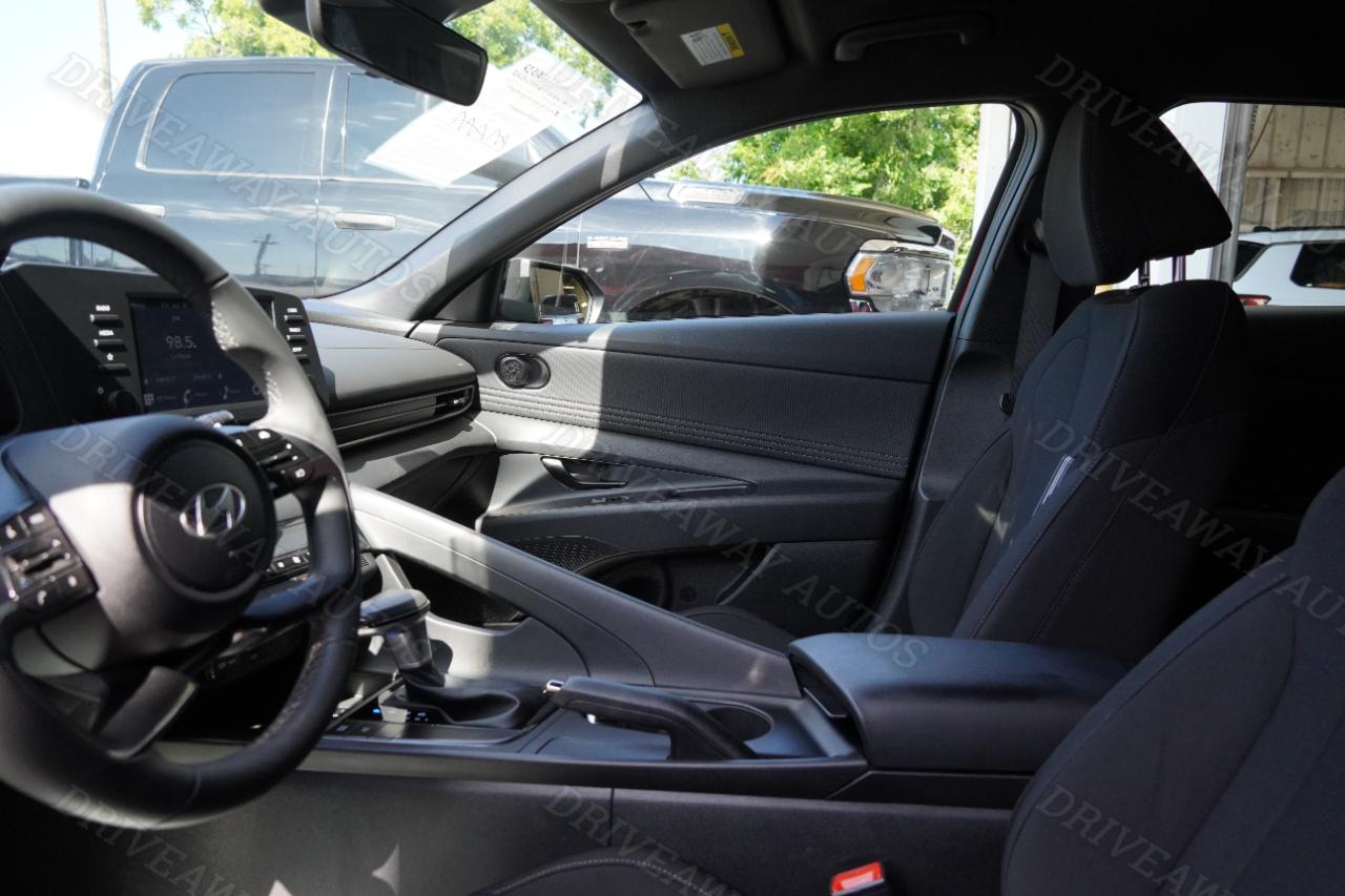 Hyundai Elantra SEL Sport IVT 2025
