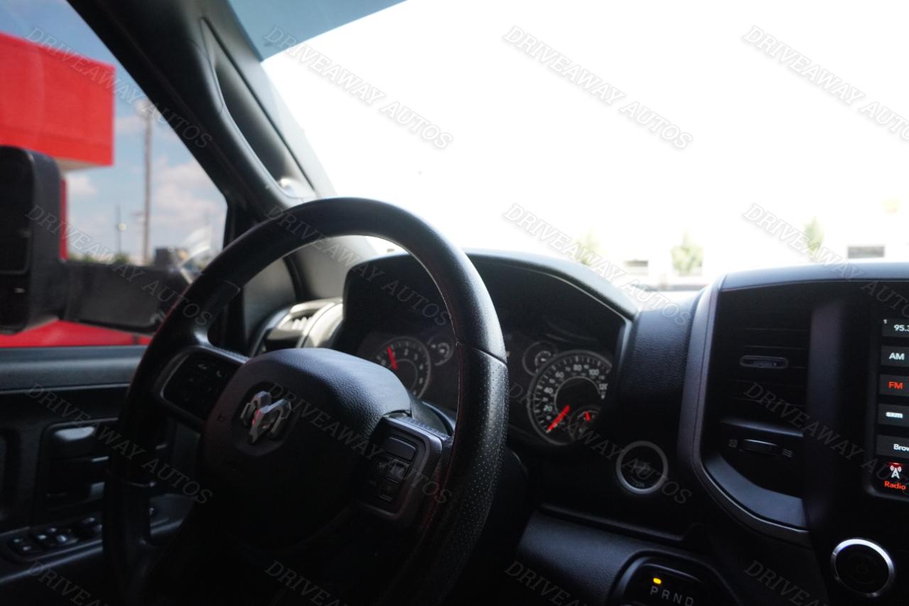 RAM 2500 Tradesman 4x4 Crew Cab 6'4" Box 2021