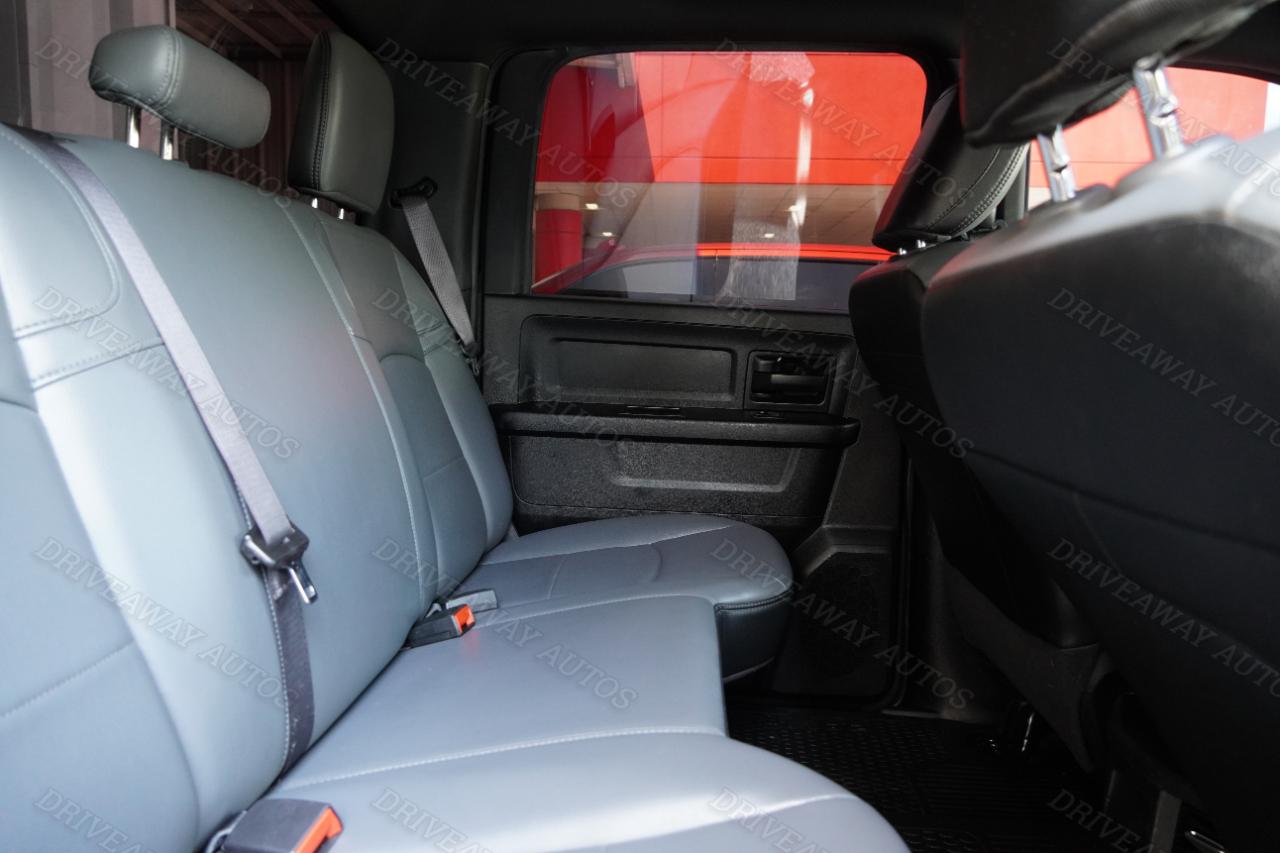 RAM 2500 Tradesman 4x4 Crew Cab 6'4" Box 2021