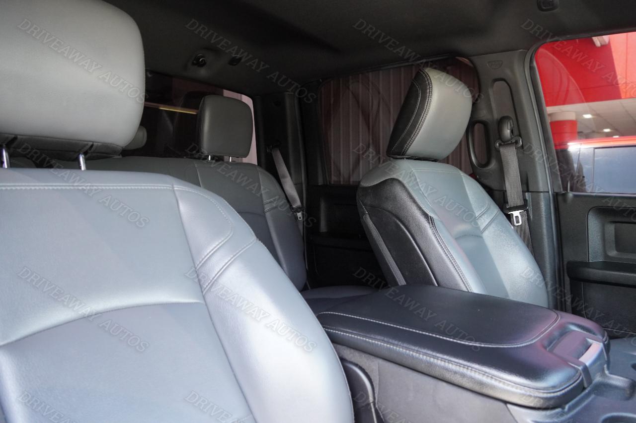 RAM 2500 Tradesman 4x4 Crew Cab 6'4" Box 2021