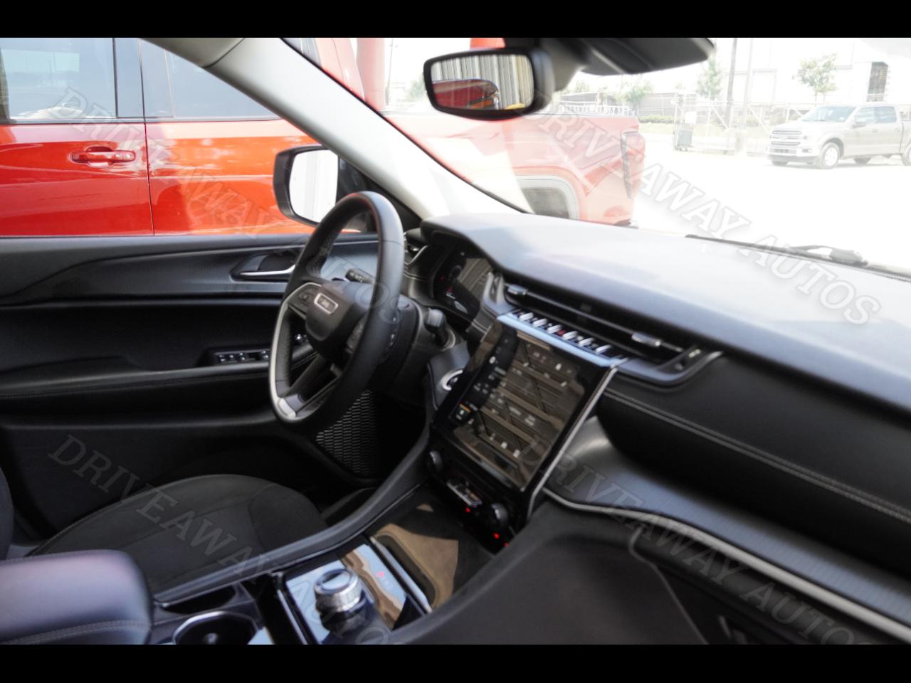 Jeep Grand Cherokee L Laredo 4x4 2023