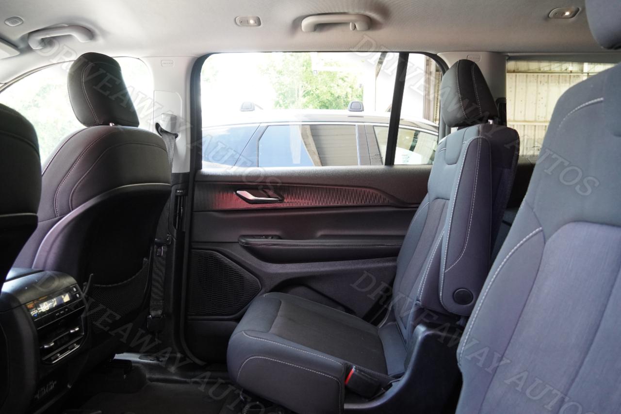 Jeep Grand Cherokee L Laredo 4x4 2023