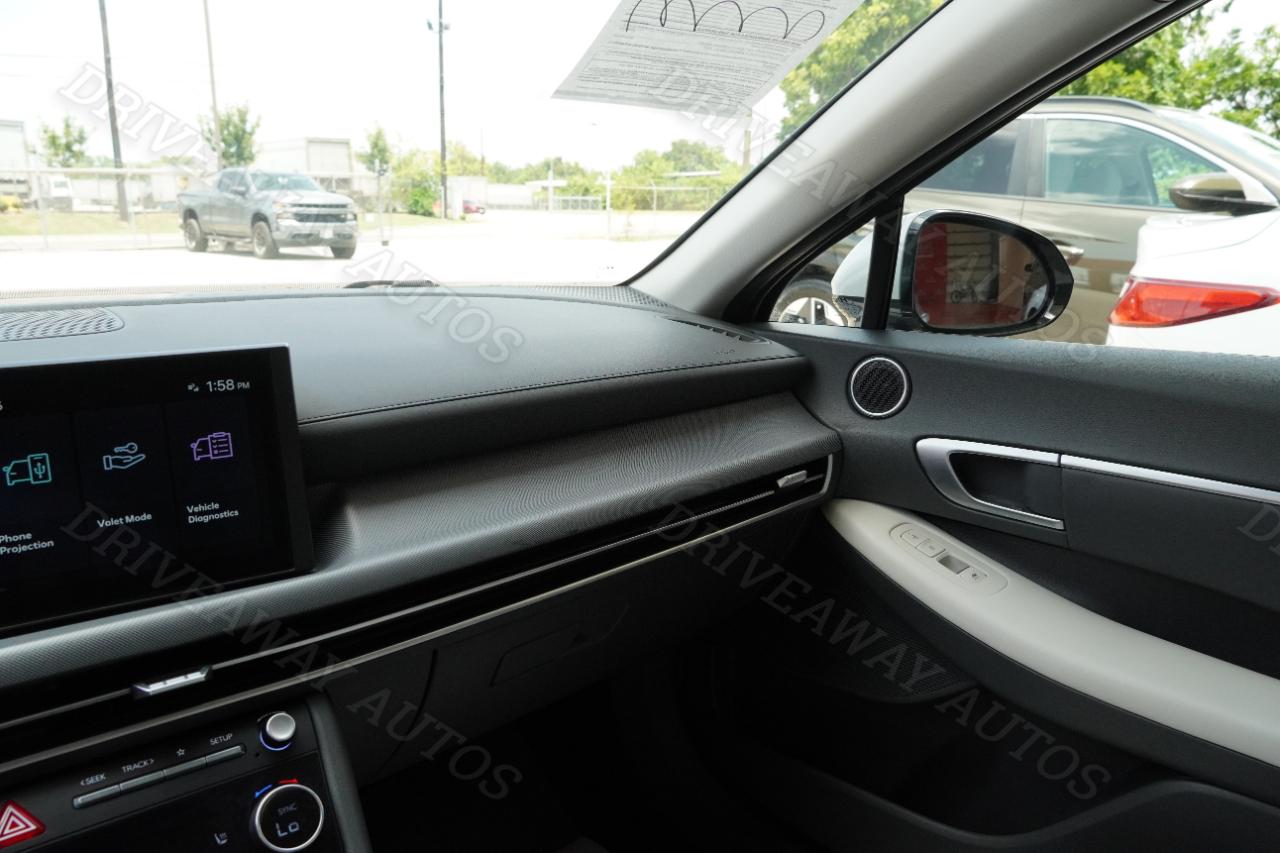 Hyundai Sonata SEL FWD 2025